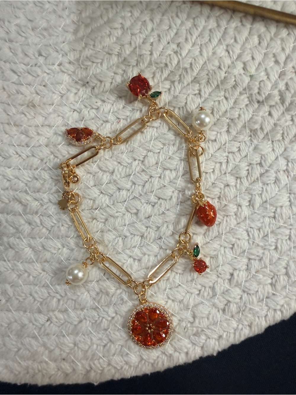 Kate Spade Gold Chain Linked grapefruit and strawberry bracelet - NWT - Picture 6 of 7